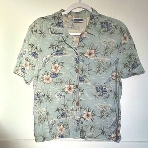 Erika & Co Hawaiian shirt button up size small